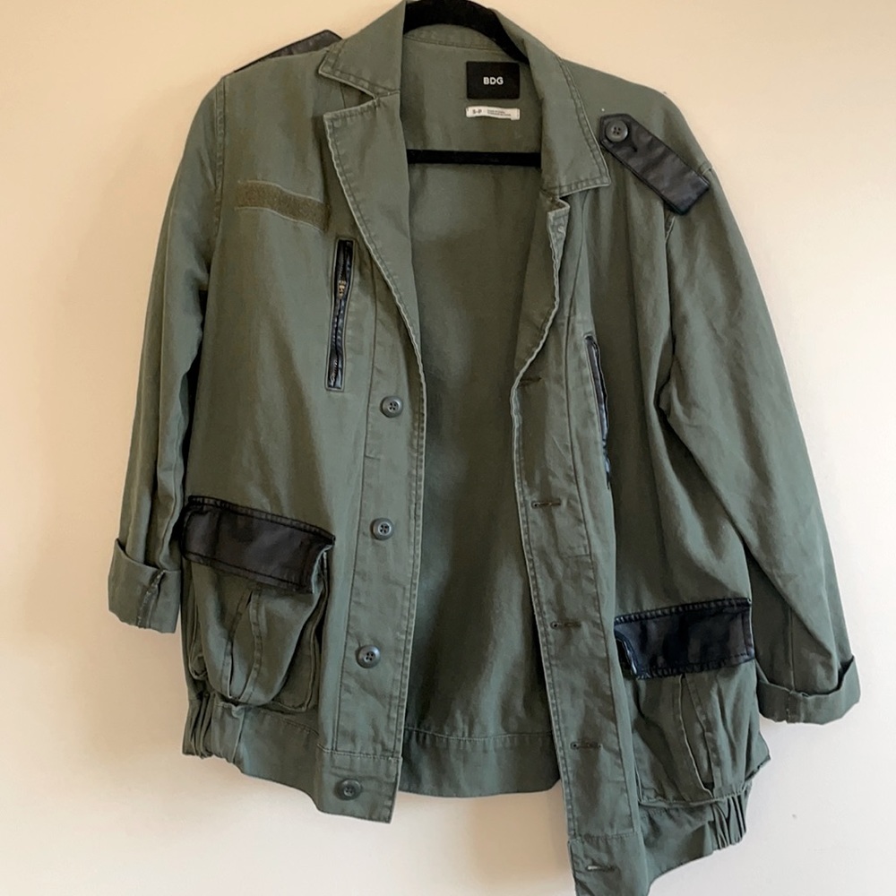 BDG army green jacket ❄️3 for $20 ❄️